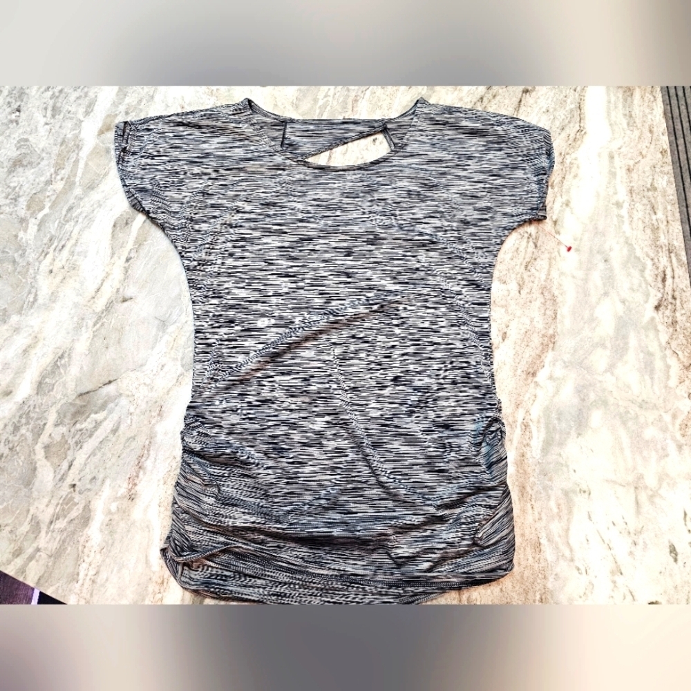 Reebok Gray Space-Dye Active Tee Shirt with Back Keyhole Cutout - Size M
